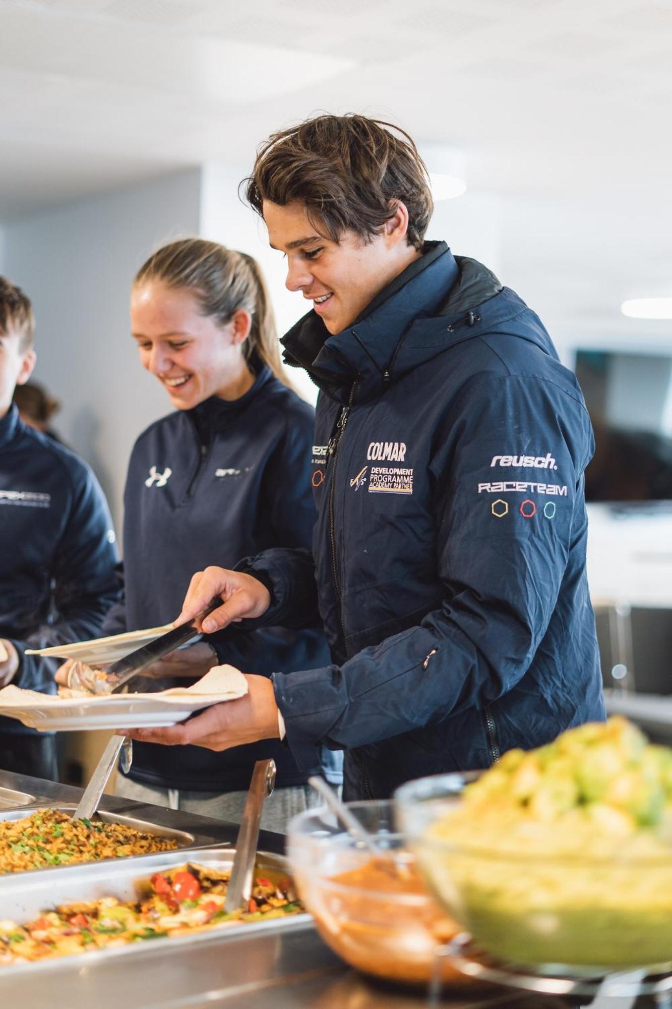 Apex2100 International Ski Academy Tignes Εξωτερικό φωτογραφία
